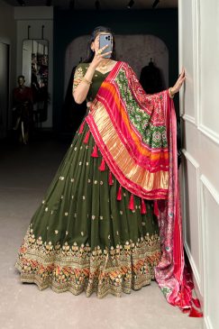 Dazzle With Every Drape lehenga choli in Georgette Fabric in green