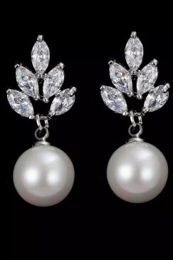 Cute Zircon Flower Pearl Drop Earrings