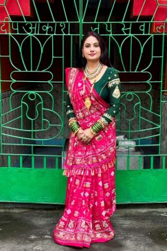Alternative view of Bandhani Print Patola Saree in Vichitra Silk fabric in pink color