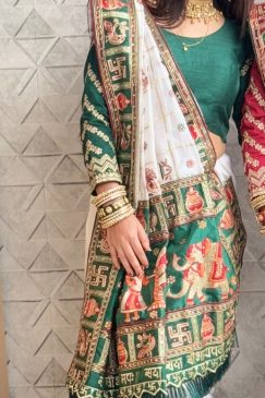 Alternative view of Panetar Patola Wedding & Special Occasion Saree in White Green Color