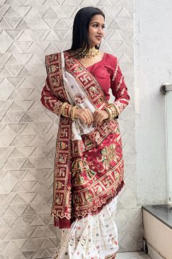 Alternative view of Panetar Patola Wedding & Special Occasion Saree in White Red Color