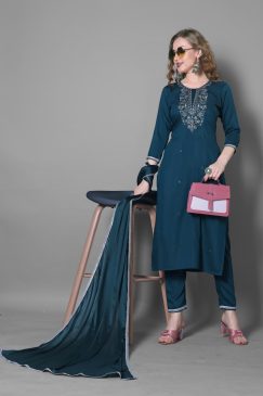 Rama Color Kurta Set in Silk Fabric