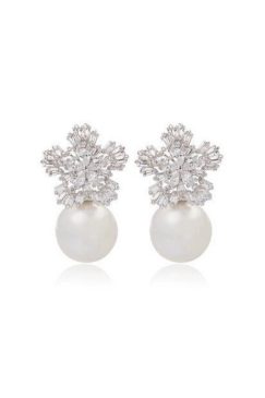 Luxury Cute Snowflake Zircon Earrings