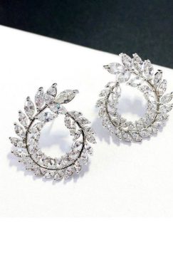 Alternative view of Luxury Cute Olive Zircon Leaf Earrings