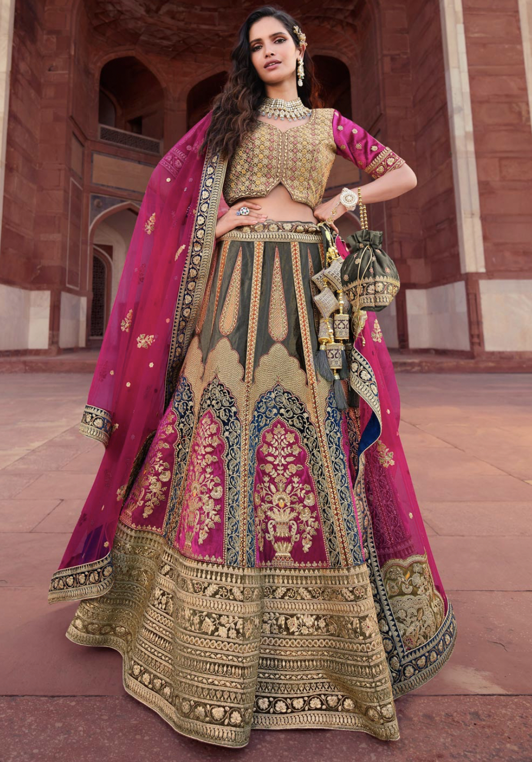 Bridal shop lehenga chunri