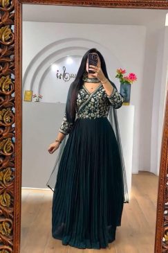 Green Color Beautiful Gown in Georgette Fabric