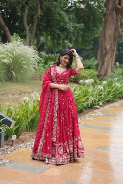 Pink Color Beautiful Partywear Lehenga Choli in Silk Fabric