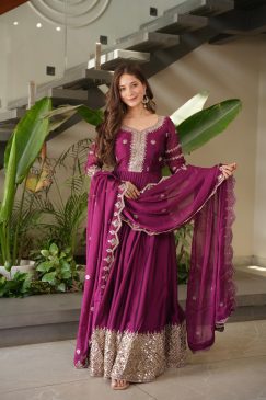 Alternative view of Beautiful anarkali gown in Crush silk Fabric