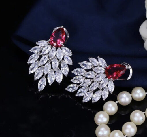 Zirconia Shining Leaf Drop Earrings