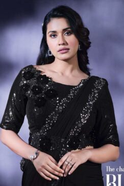 Alternative view of Black Crepe Silk Designer Saree