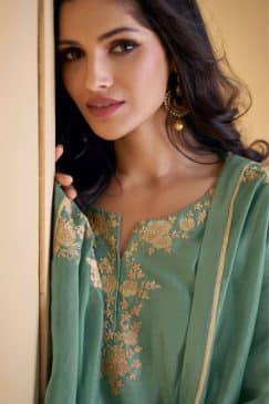 Alternative view of Green Silk Embroidered Trouser Suit