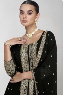 Alternative view of Black Front Slit Embroidered Palazzo Suit