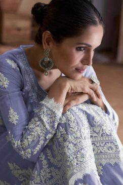 Alternative view of Lilac Silk Embroidered Palazzo Suit
